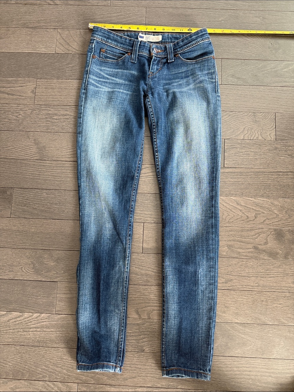 Levi's Women's Skinny Jeans in Faded Blue Wash